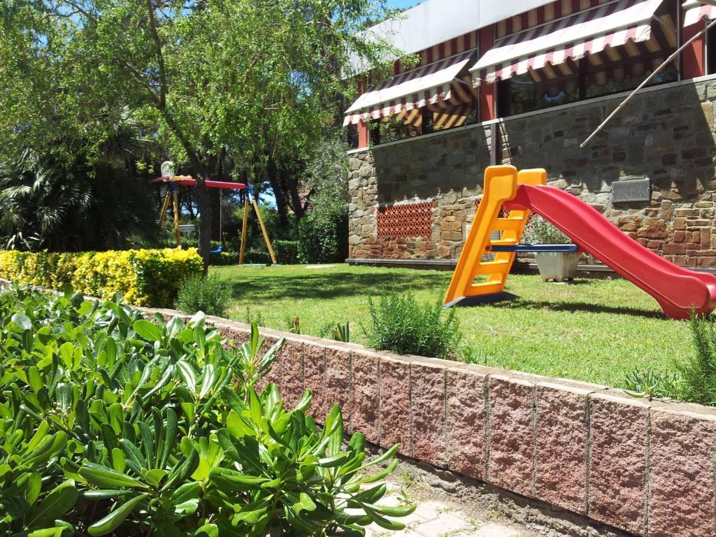 Hotel Grifone Principina a Mare Εξωτερικό φωτογραφία