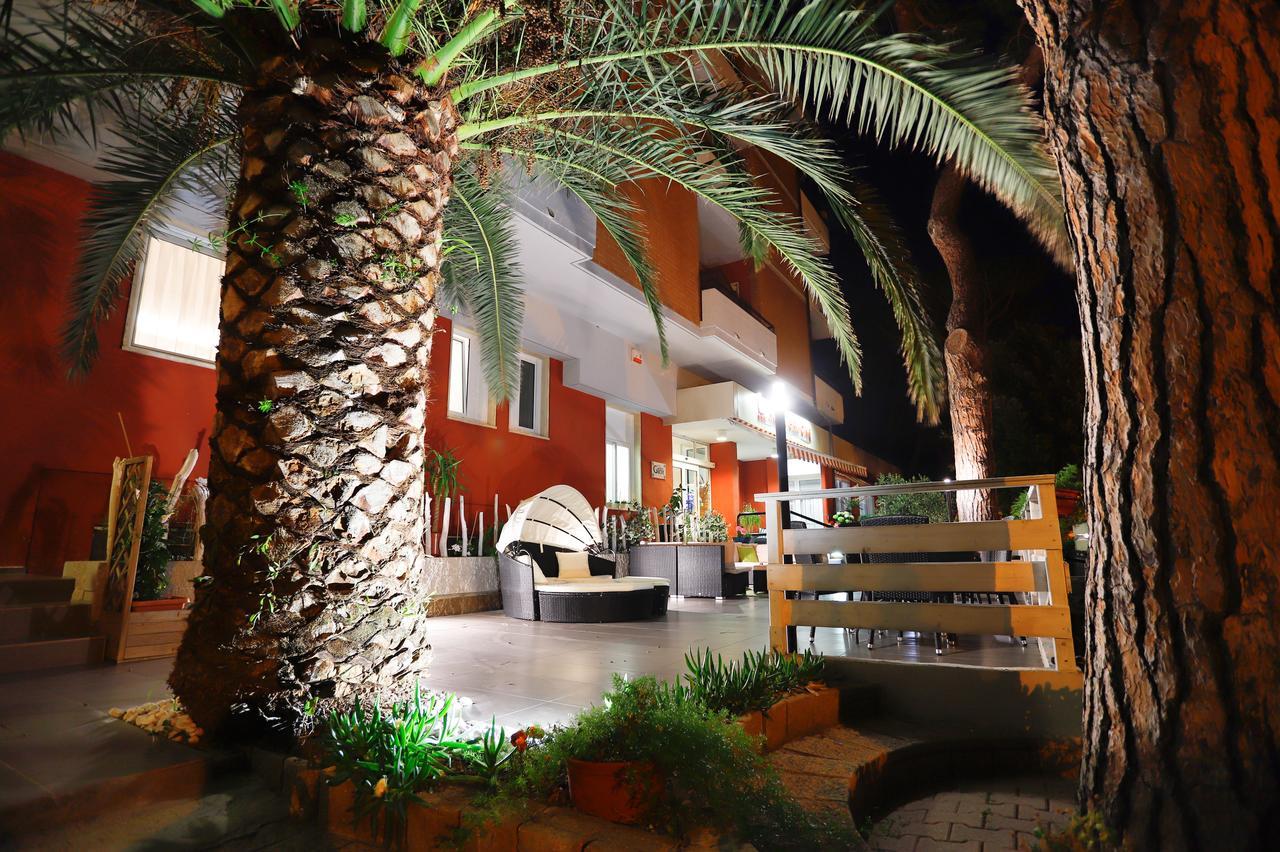 Hotel Grifone Principina a Mare Εξωτερικό φωτογραφία
